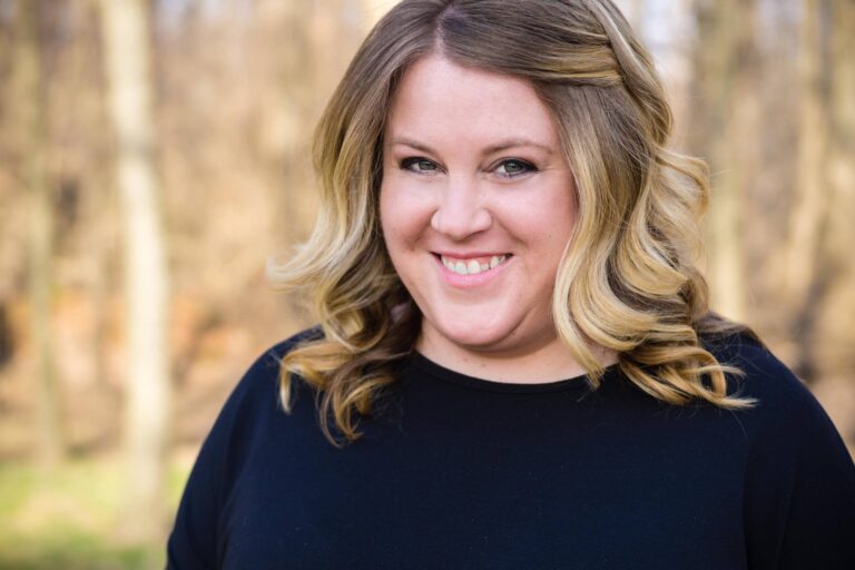 Mandy Logsdon headshot